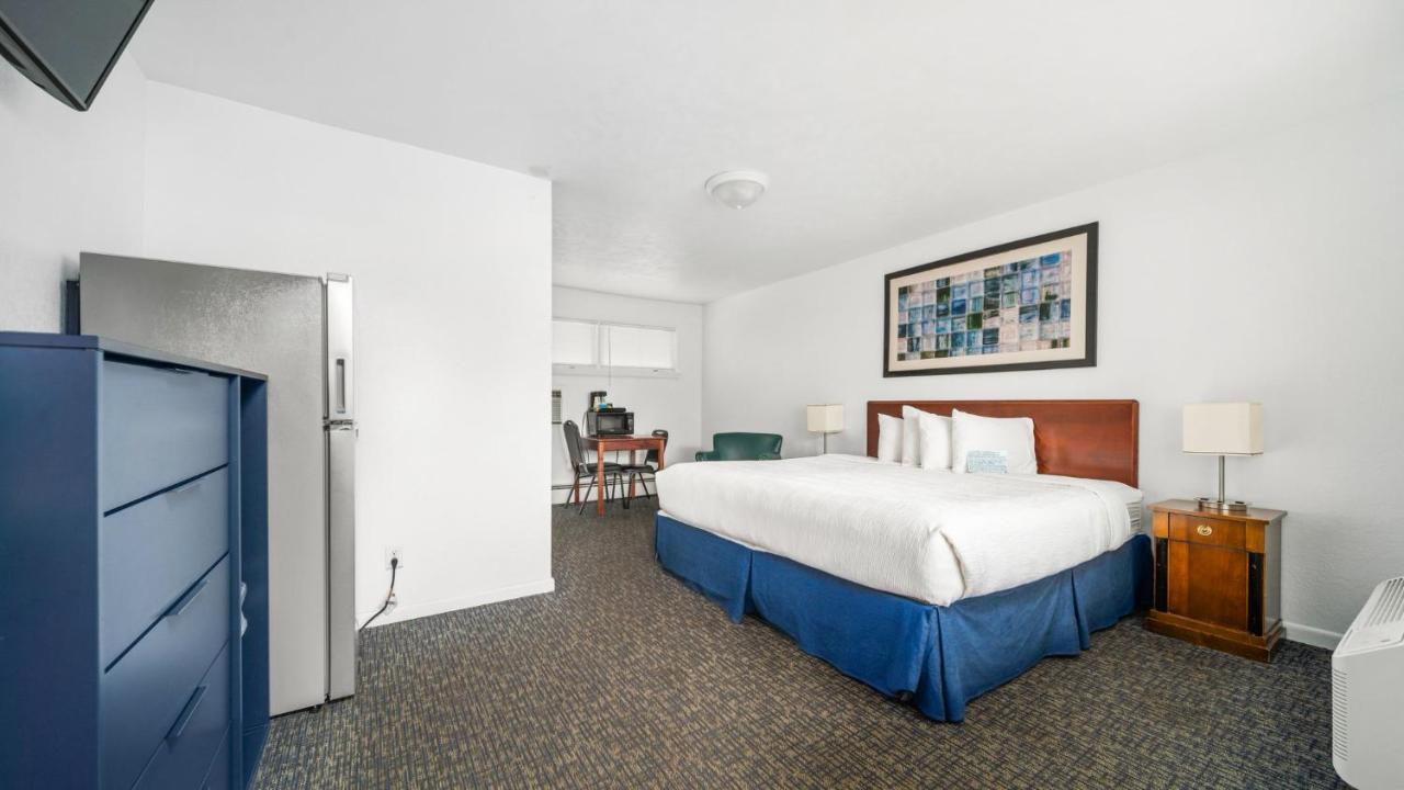 Grand Traverse Motel ทราเวิร์สซิตี้ ภายนอก รูปภาพ